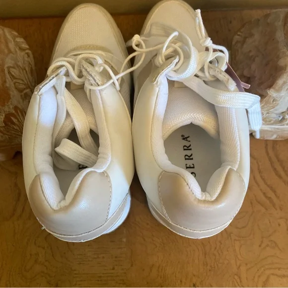 Serra Womens Tan White Color Block Wedge Heel High-Top Sneakers NWT Multiple SZs - Picture 8 of 14